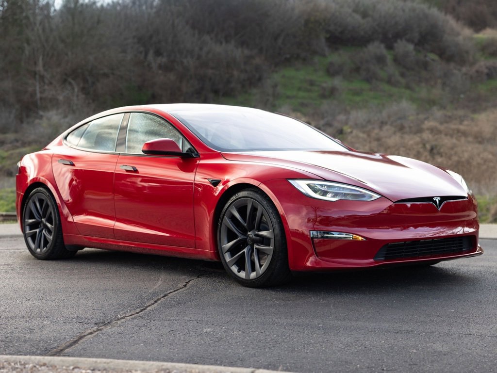 Used 2022 Tesla Model S Plaid image 11