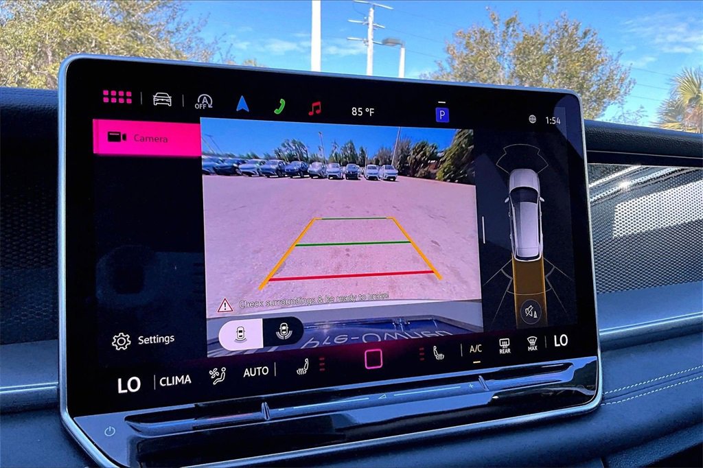 Certified 2025 Volkswagen Tiguan SE image 27