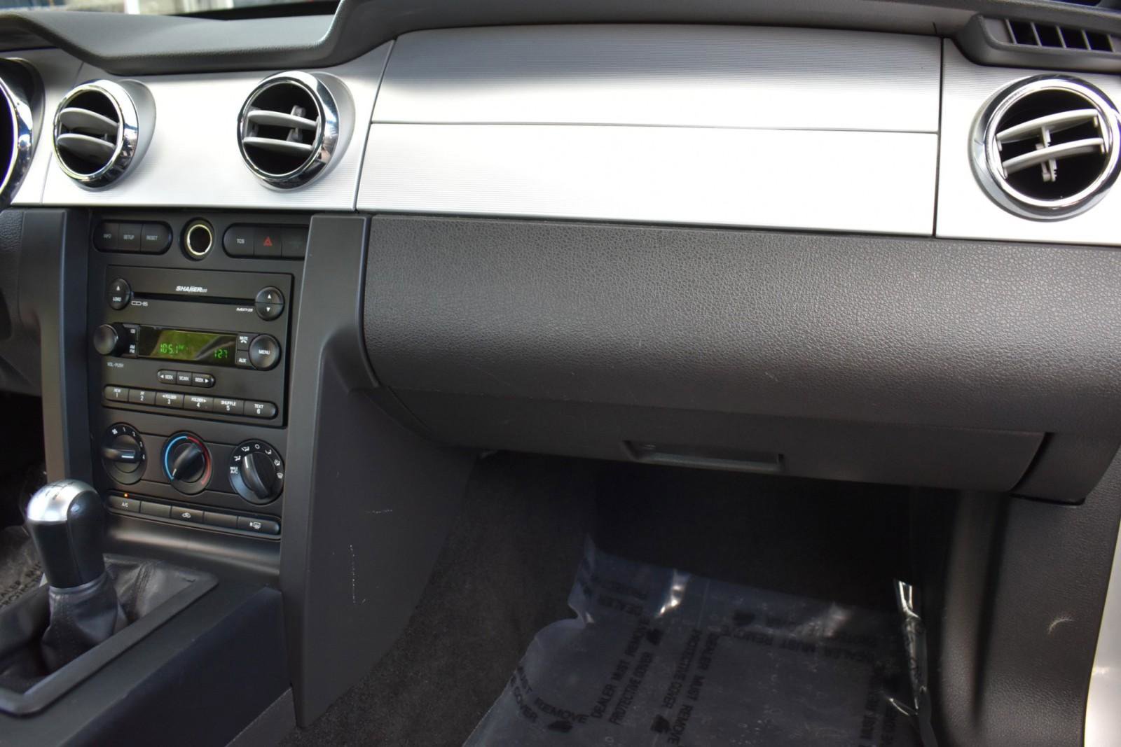 Used 2006 Ford Mustang GT Premium image 16