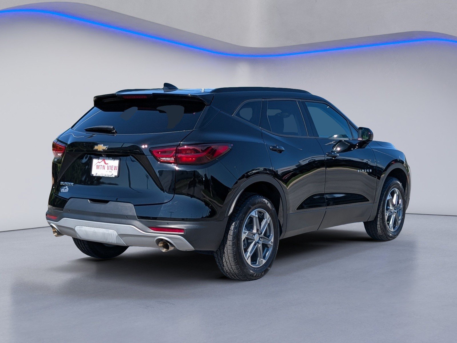 Used 2024 Chevrolet Blazer LT w/ Convenience Package FWD image 9