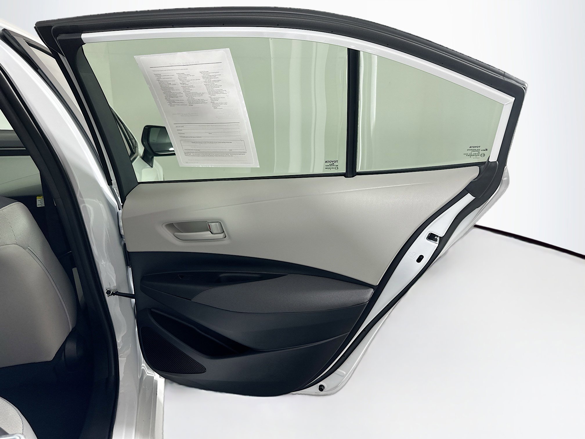 Used 2026 Toyota Corolla LE image 29