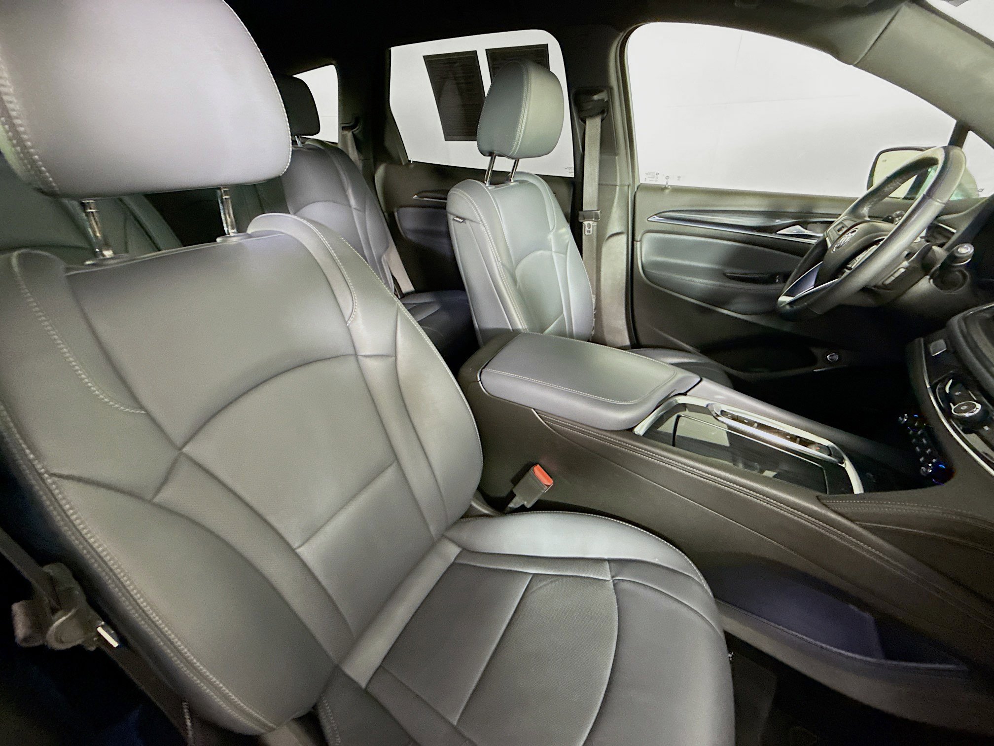 Used 2024 Buick Enclave Premium image 37
