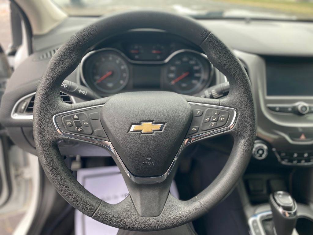 Used 2018 Chevrolet Cruze LT image 28