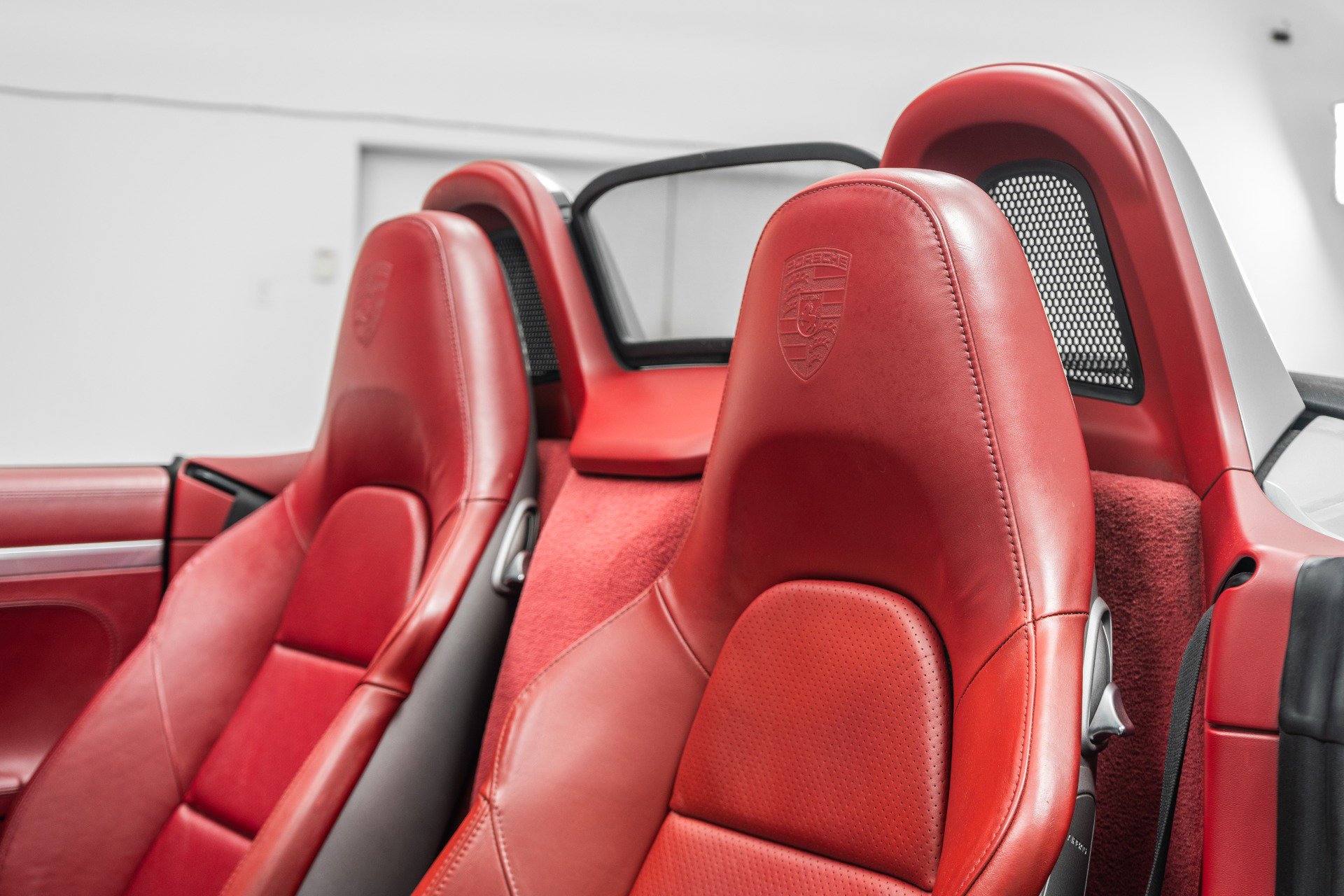Used 2018 Porsche 718 Boxster S RWD image 25