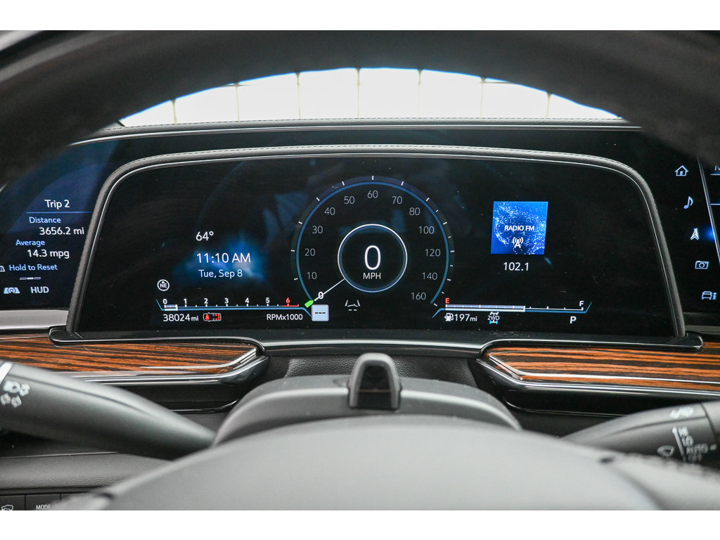 Certified 2023 Cadillac Escalade Premium Luxury AWD/4WD image 40