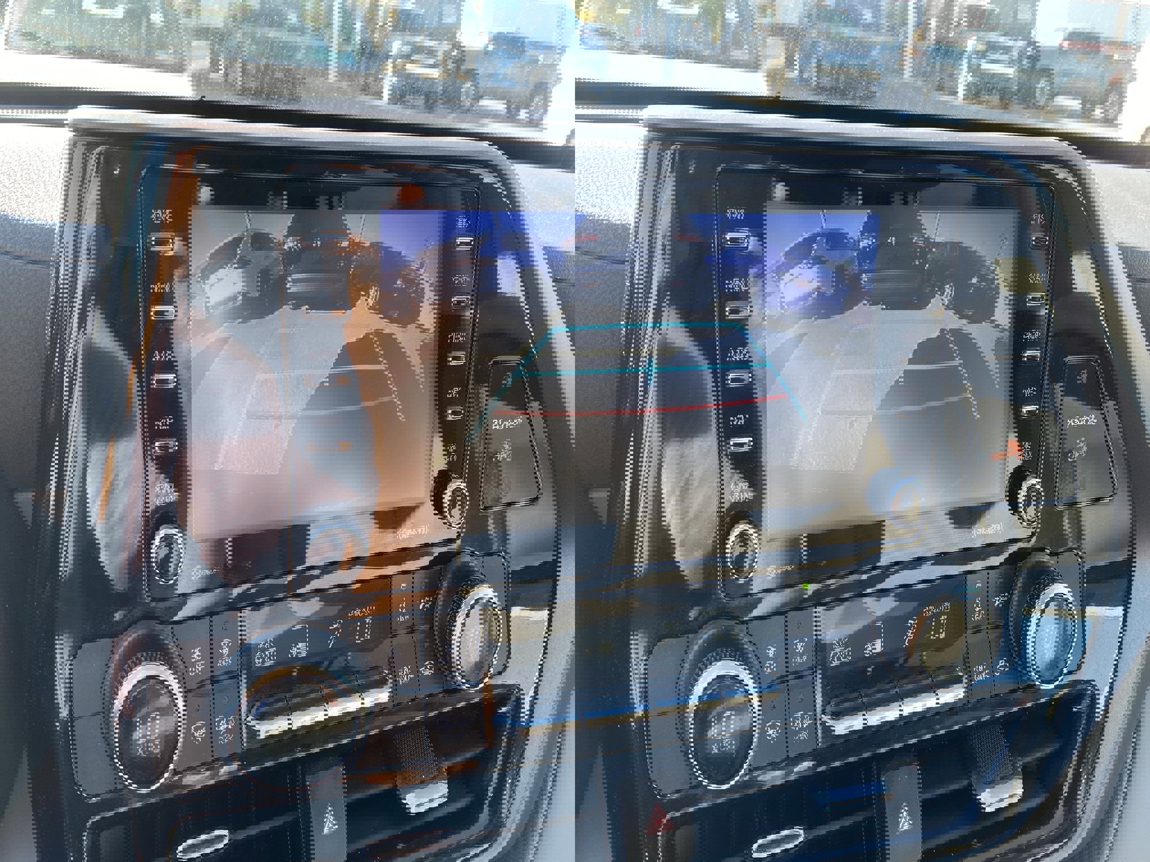 Used 2022 Toyota Highlander L image 18