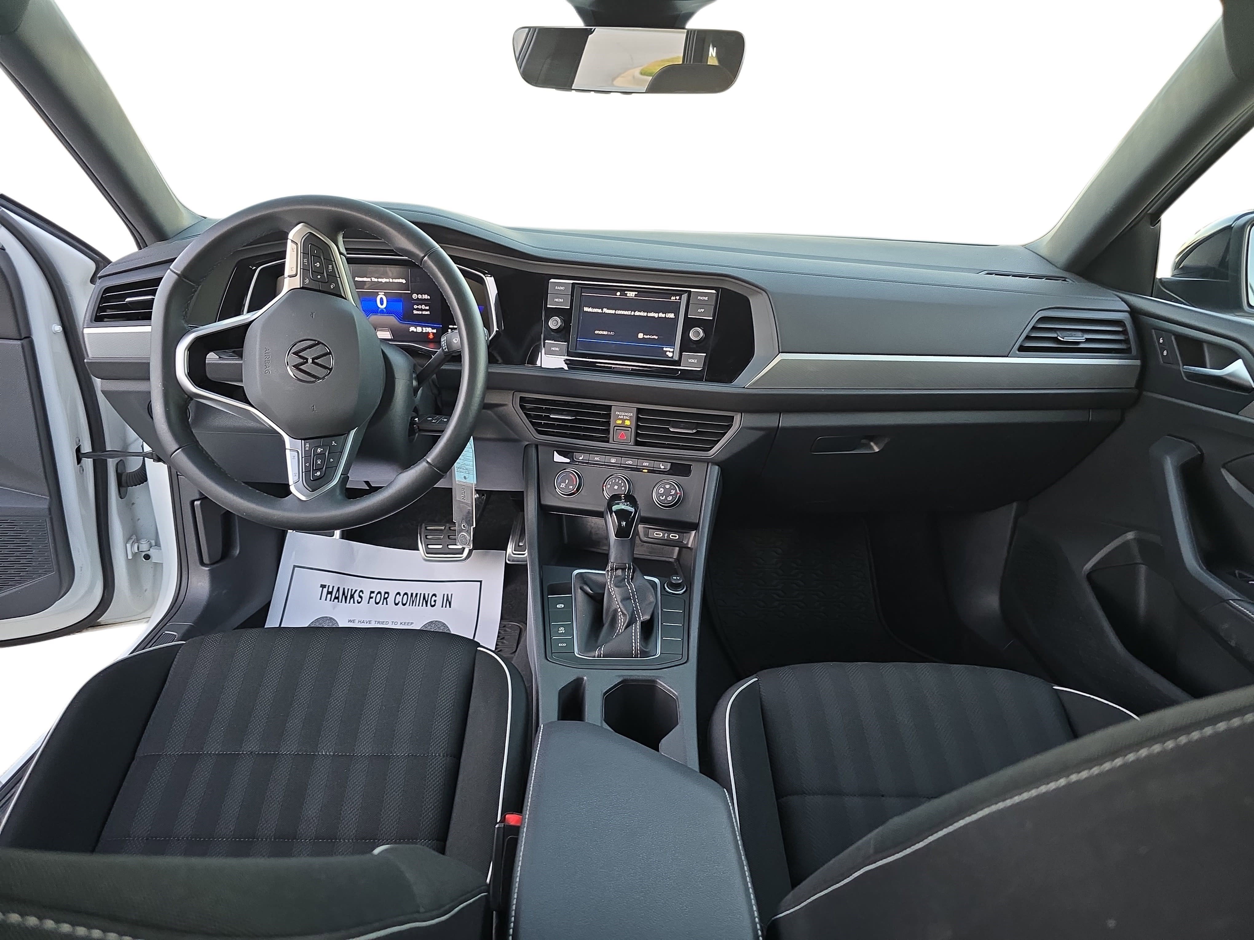 Used 2024 Volkswagen Jetta Sport image 9