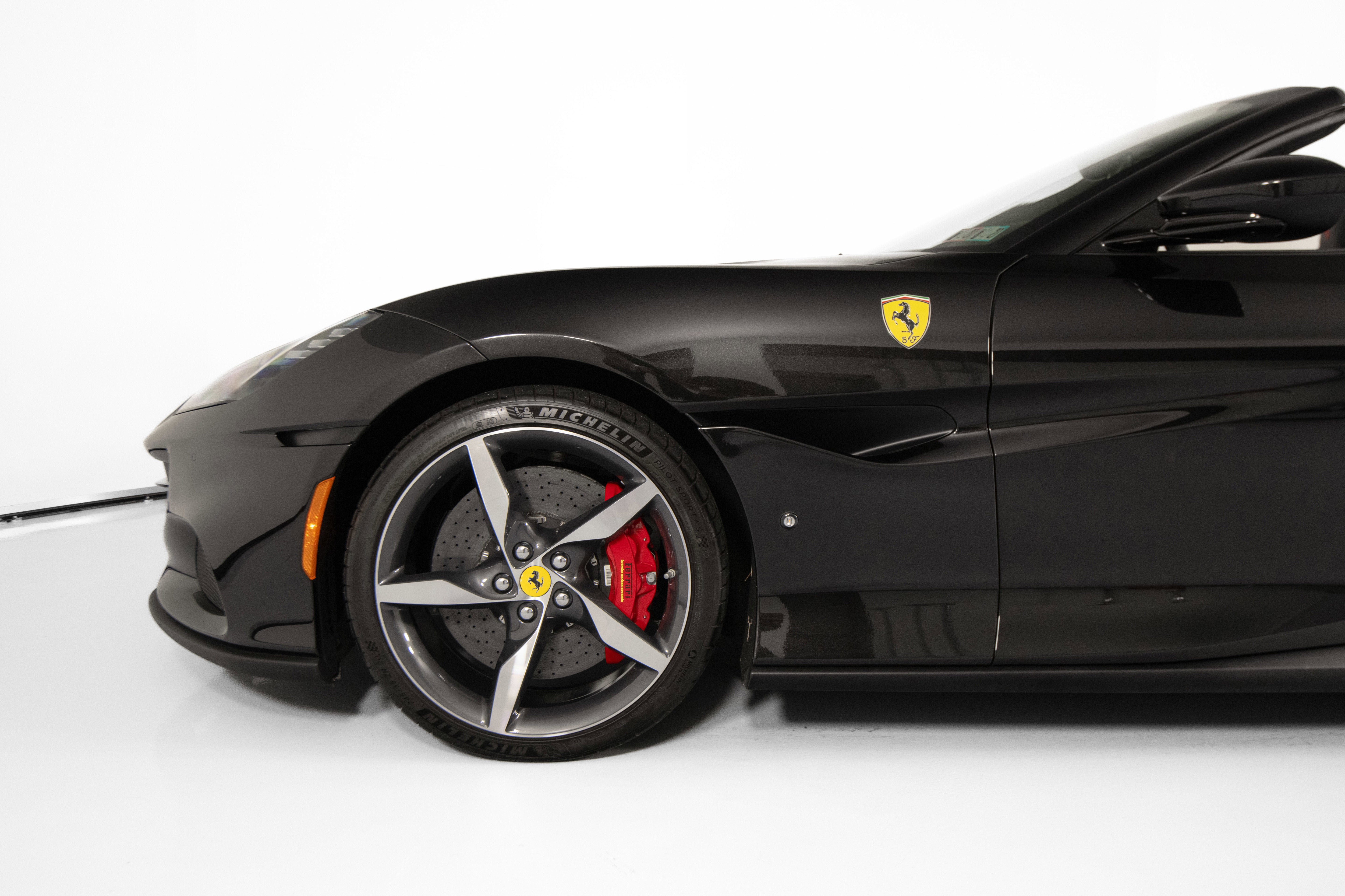 Certified 2022 Ferrari Portofino M image 11