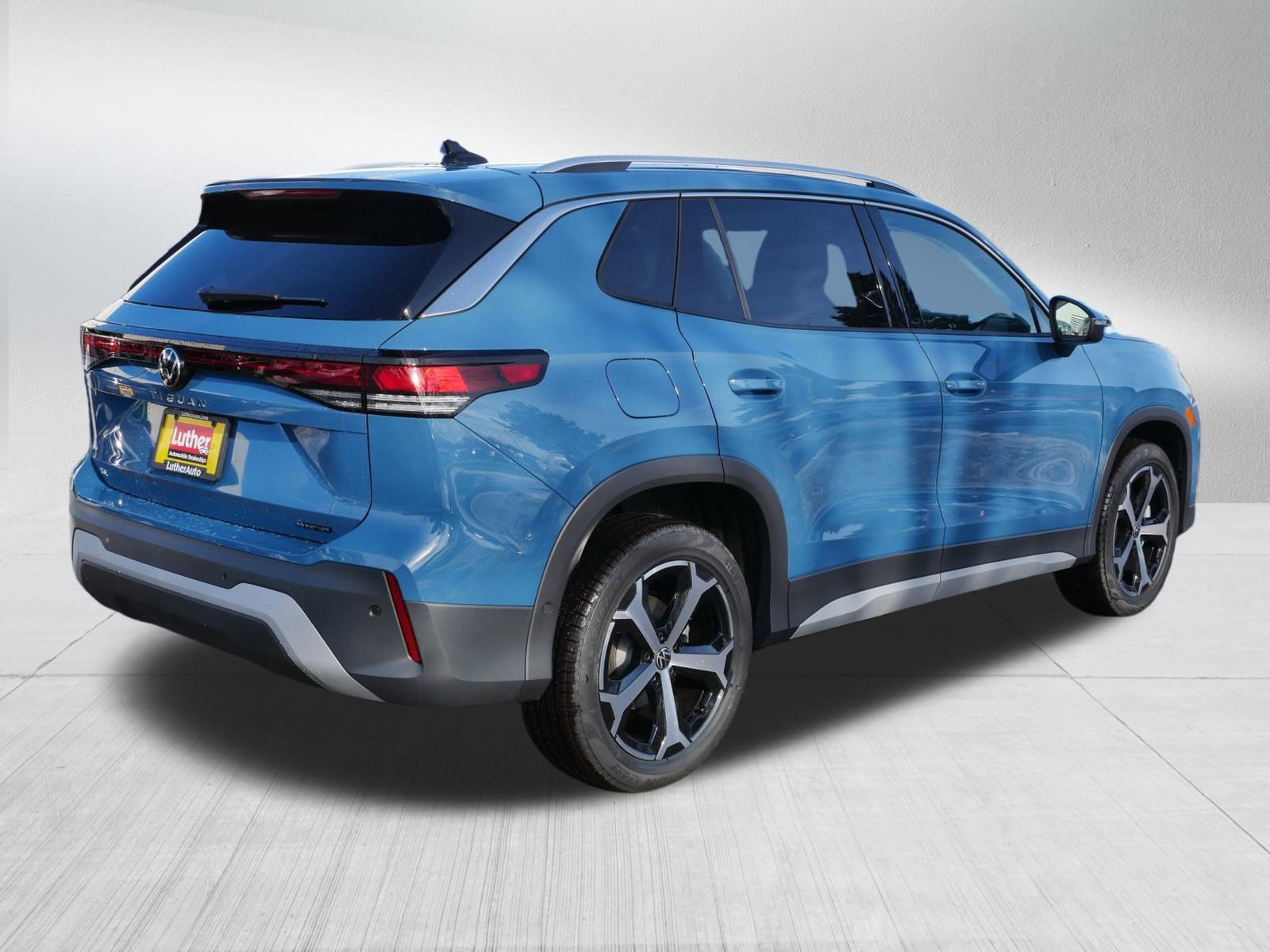 New 2026 Volkswagen Tiguan SE image 3
