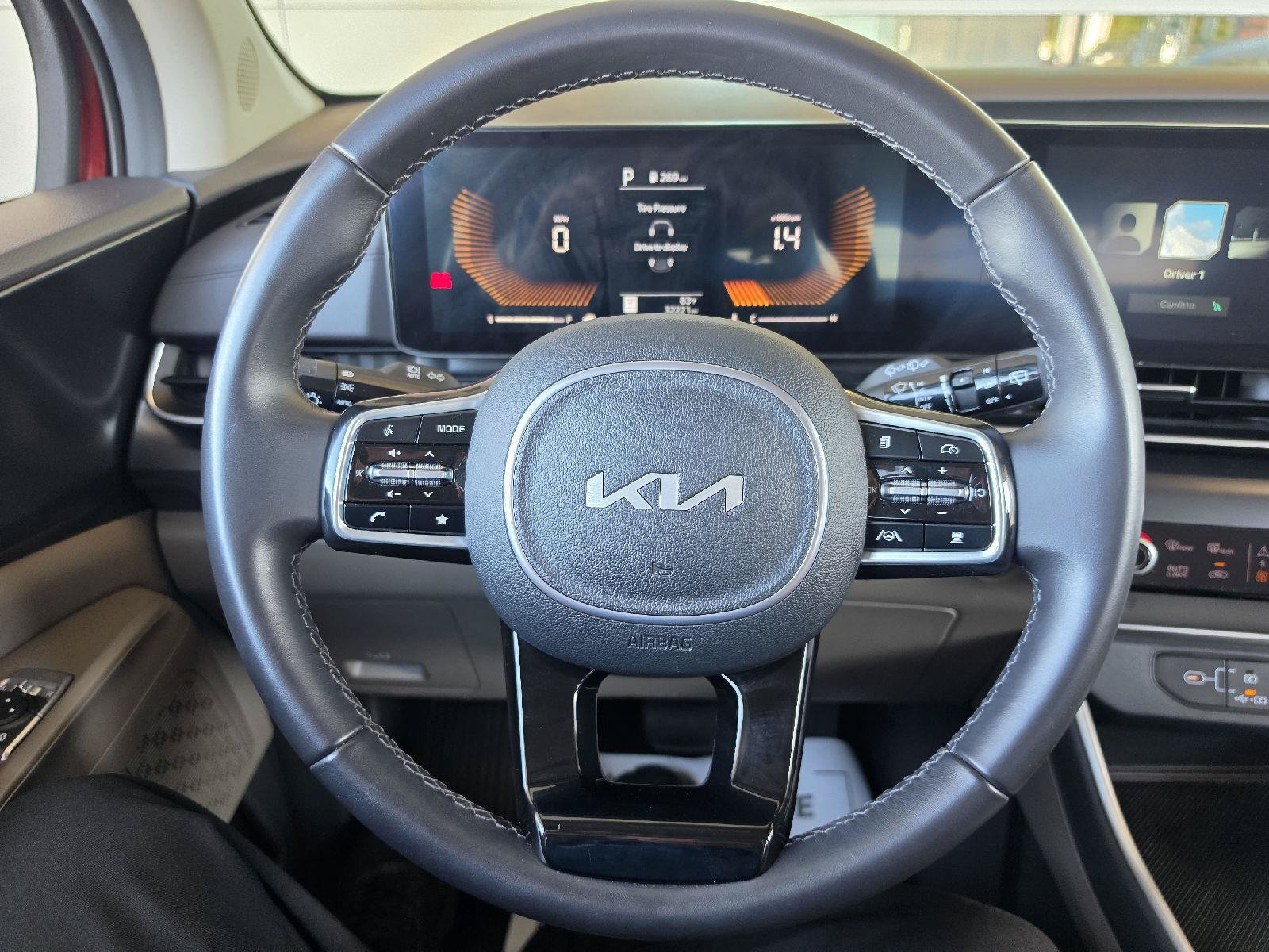 Used 2026 Kia Carnival FWD image 10
