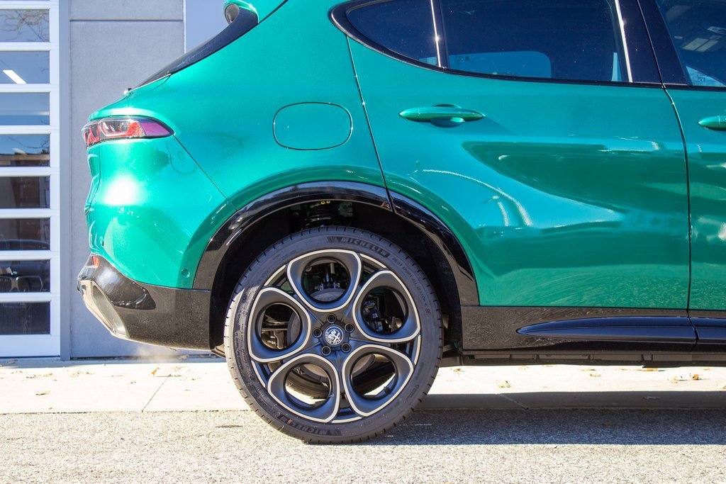 New 2025 Alfa Romeo Tonale image 6