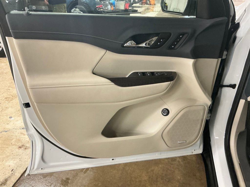 Certified 2022 GMC Acadia Denali w/ Denali Technology Package image 14