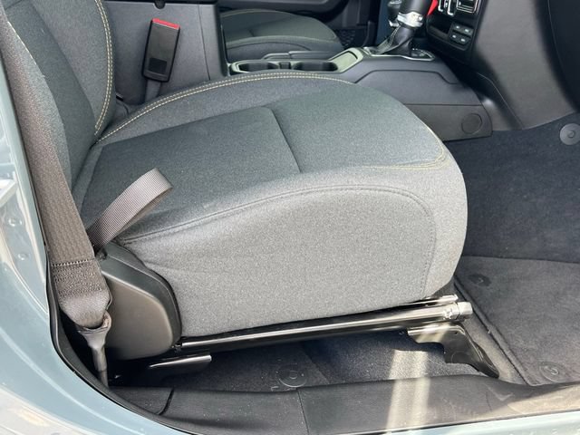 Used 2025 Jeep Gladiator Sport AWD/4WD image 17
