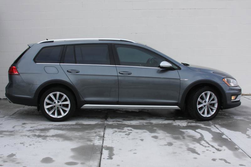 Used 2017 Volkswagen Golf Alltrack SE image 6