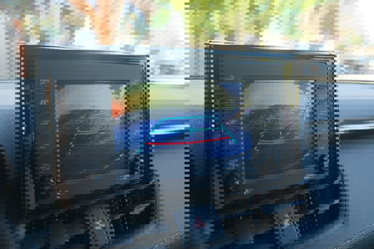 Used 2022 Toyota RAV4 XLE image 21