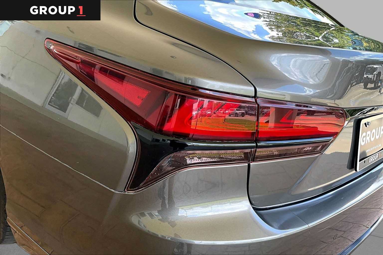 Certified 2022 Lexus LS 500 F Sport w/ Accessory Package (Z2) RWD image 53