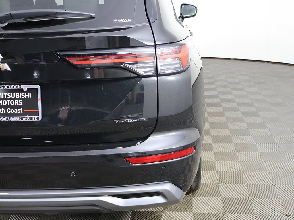 New 2025 Mitsubishi Outlander AWD image 22