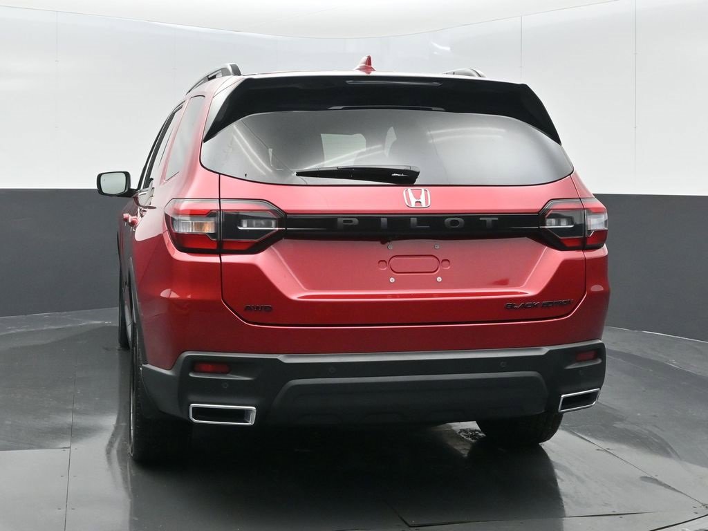 Certified 2025 Honda Pilot Black Edition image 19