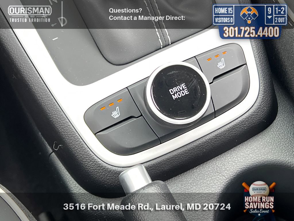 New 2025 Hyundai Venue Limited FWD image 23
