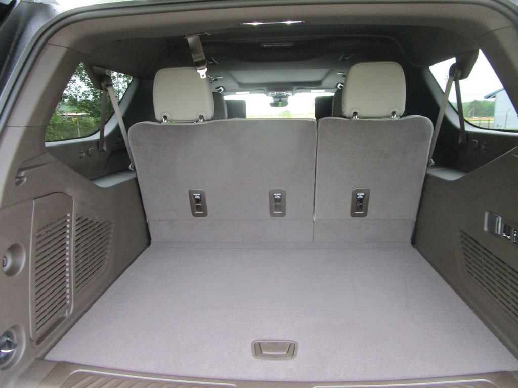 New 2026 GMC Yukon XL Elevation w/ Elevation Premium Package RWD image 13