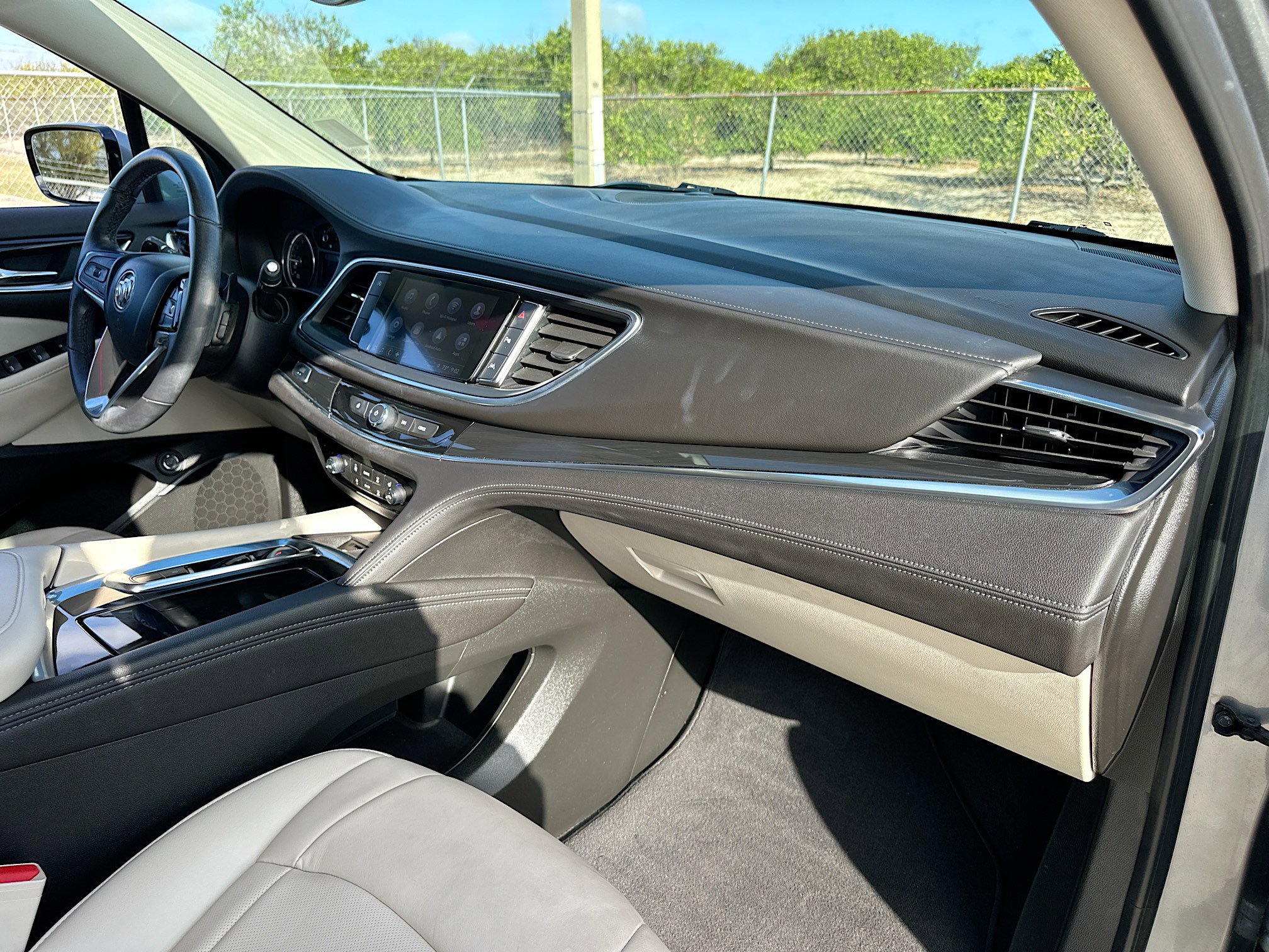 Used 2024 Buick Enclave Essence FWD image 28