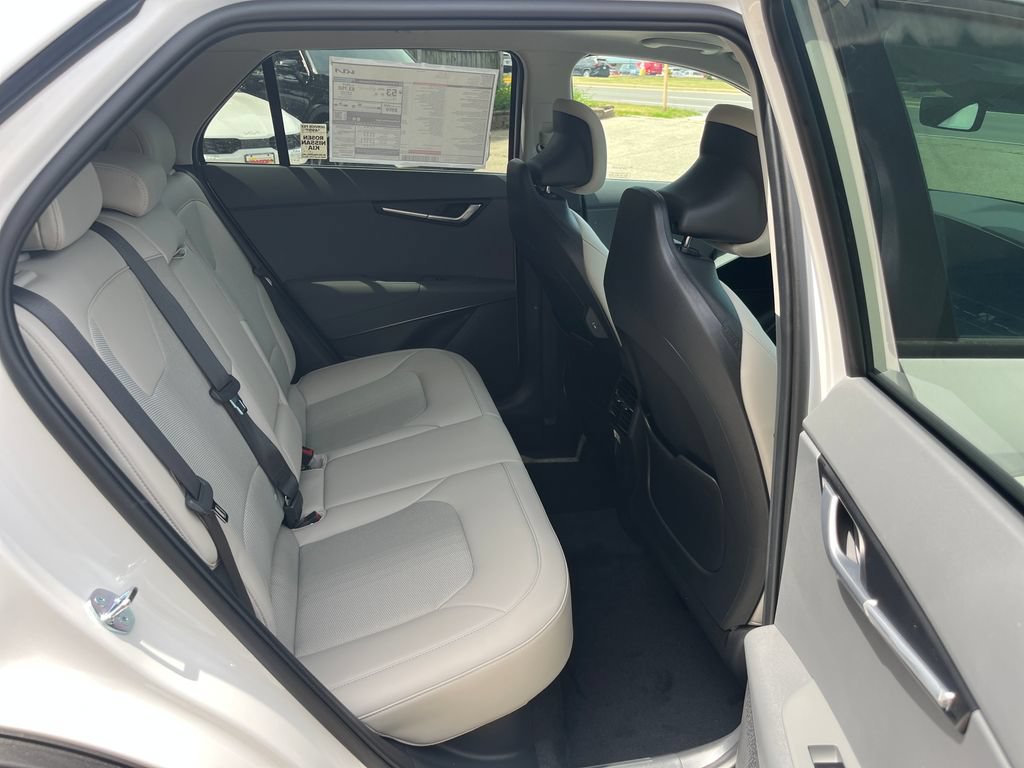 New 2026 Kia Niro EX w/ EX Premium Package FWD image 17