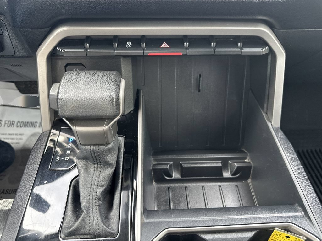 Used 2022 Toyota Tundra SR5 w/ SR5 Convenience Package RWD image 21