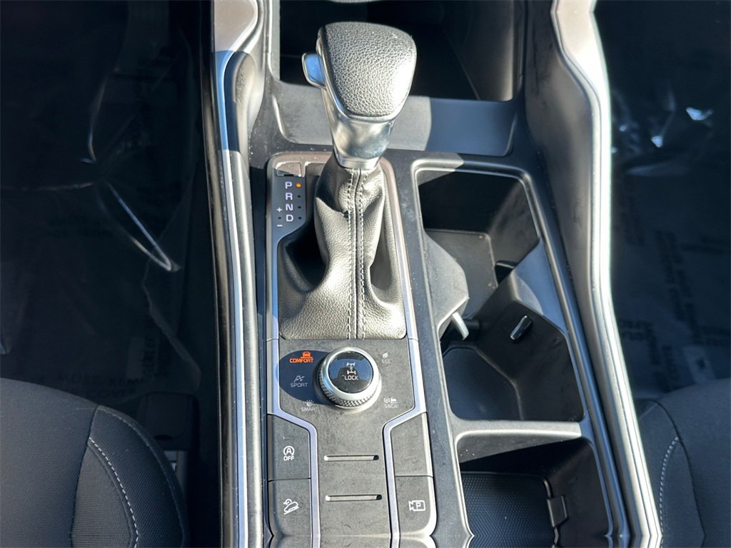 Used 2022 Kia Sorento LX image 16