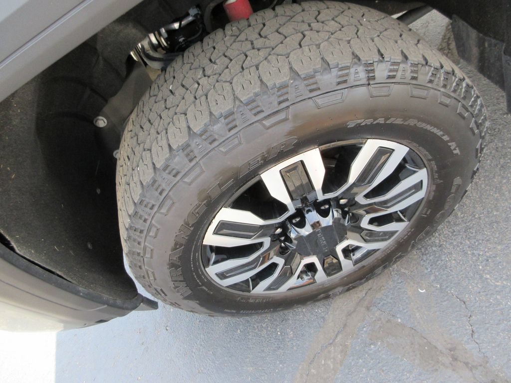 Certified 2026 GMC Sierra 3500 Denali Ultimate AWD/4WD image 15