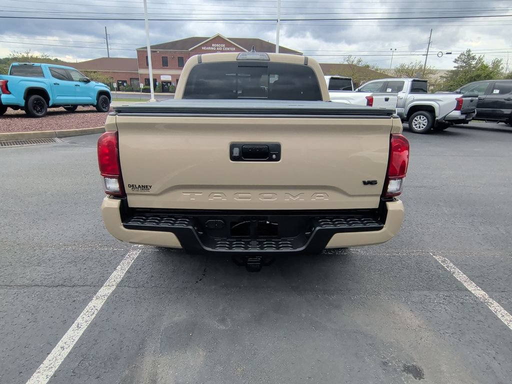Used 2019 Toyota Tacoma TRD Off-Road AWD/4WD image 7