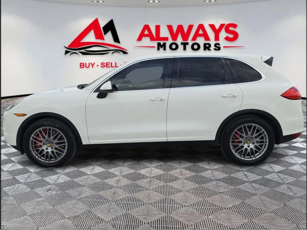 Used 2011 Porsche Cayenne Turbo AWD/4WD image 13