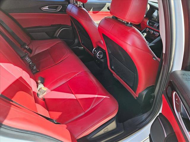 Used 2018 Alfa Romeo Giulia RWD image 17