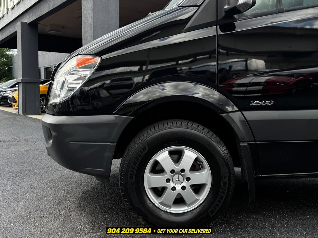 Used 2010 Mercedes-Benz Sprinter 2500 image 12