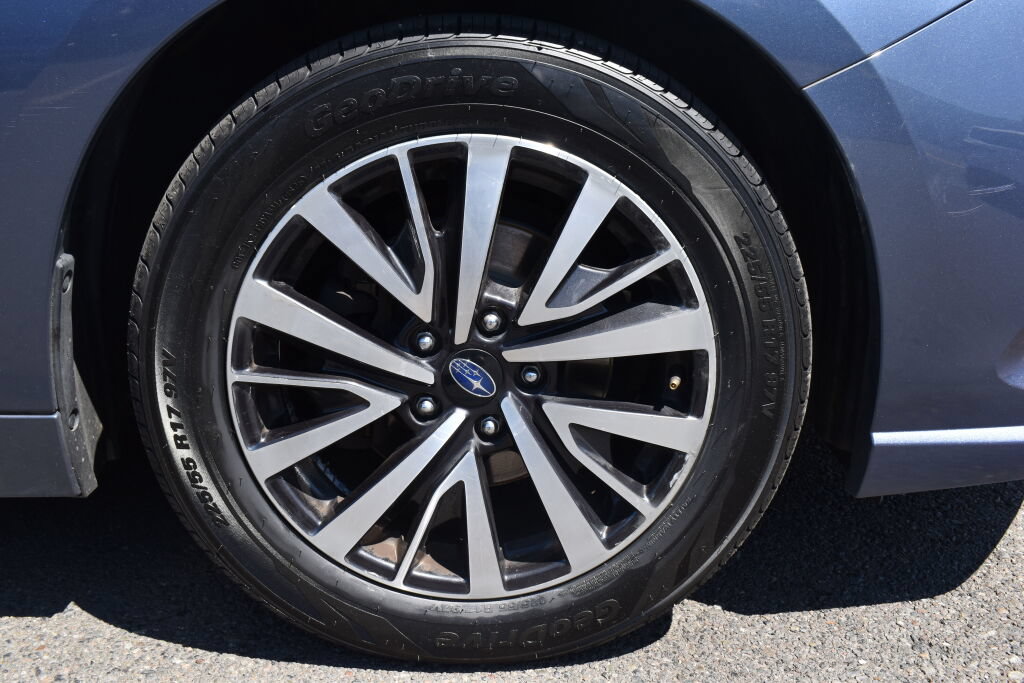 Used 2018 Subaru Legacy 2.5i Premium w/ Eyesight & BSD & Rcta & HBA AWD/4WD image 27