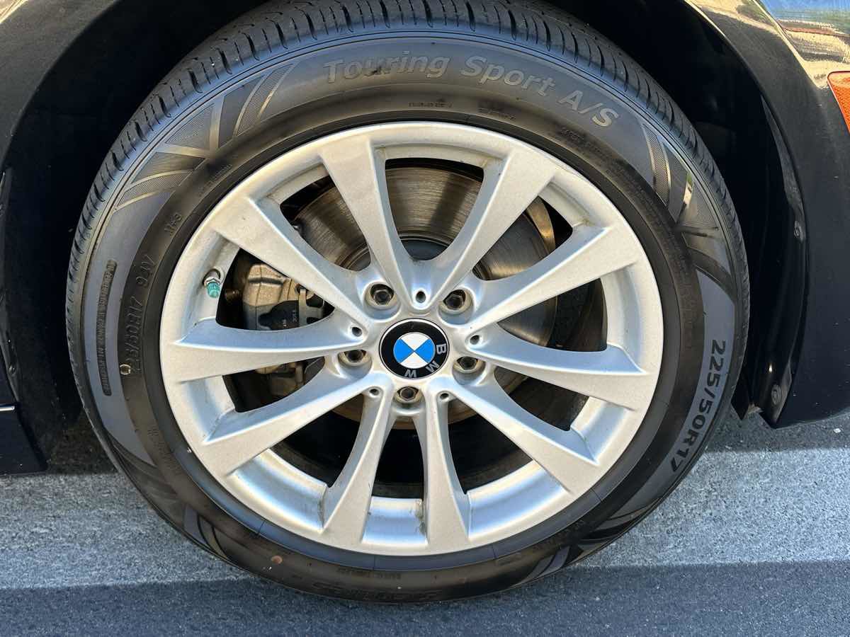Used 2017 BMW 320i Sedan RWD image 54
