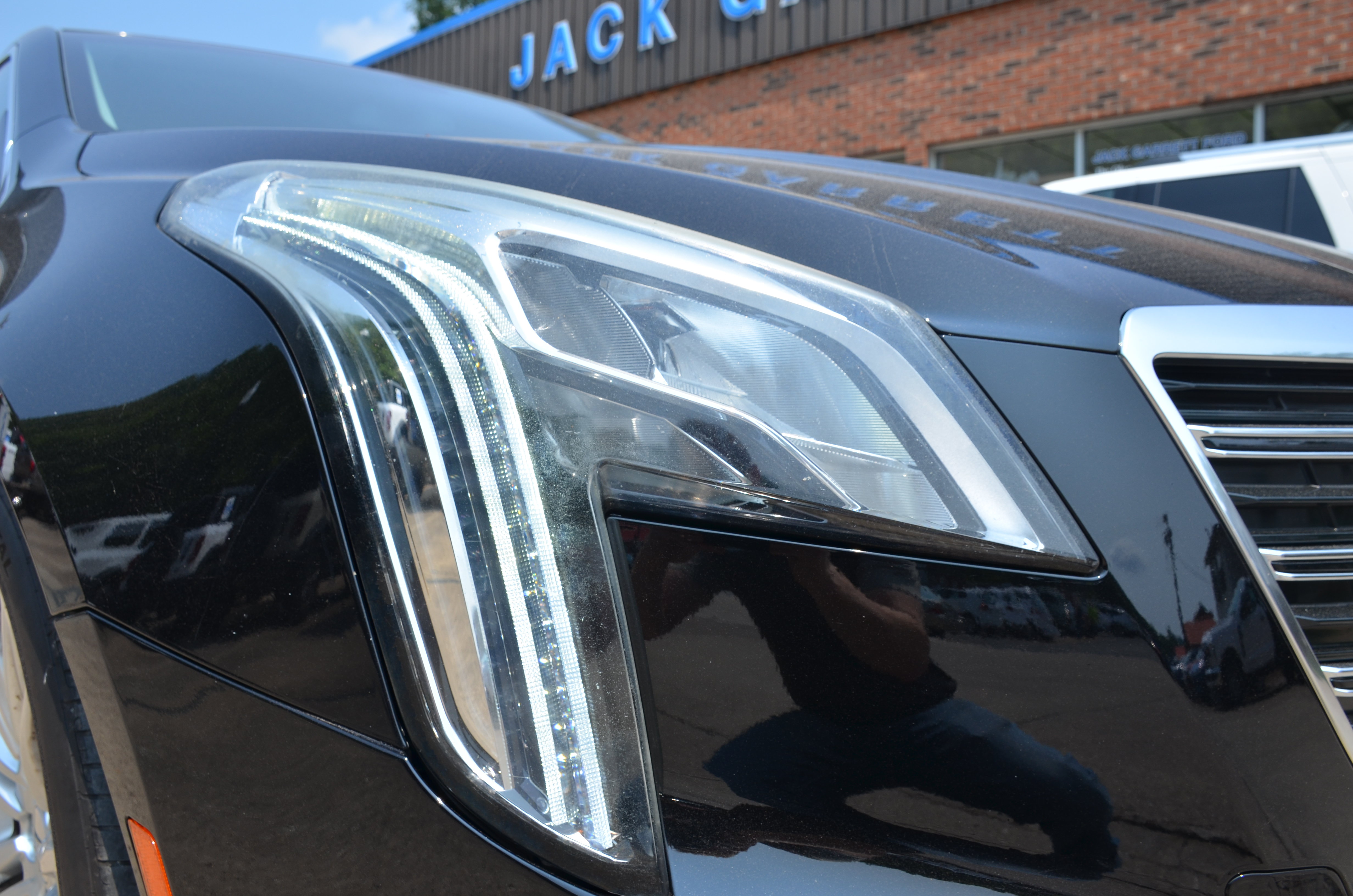 Used 2018 Cadillac XTS Luxury AWD/4WD image 8