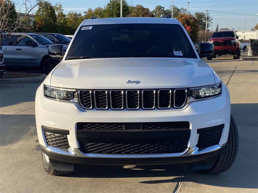 New 2025 Jeep Grand Cherokee L Laredo w/ Luxury Tech Group I image 2