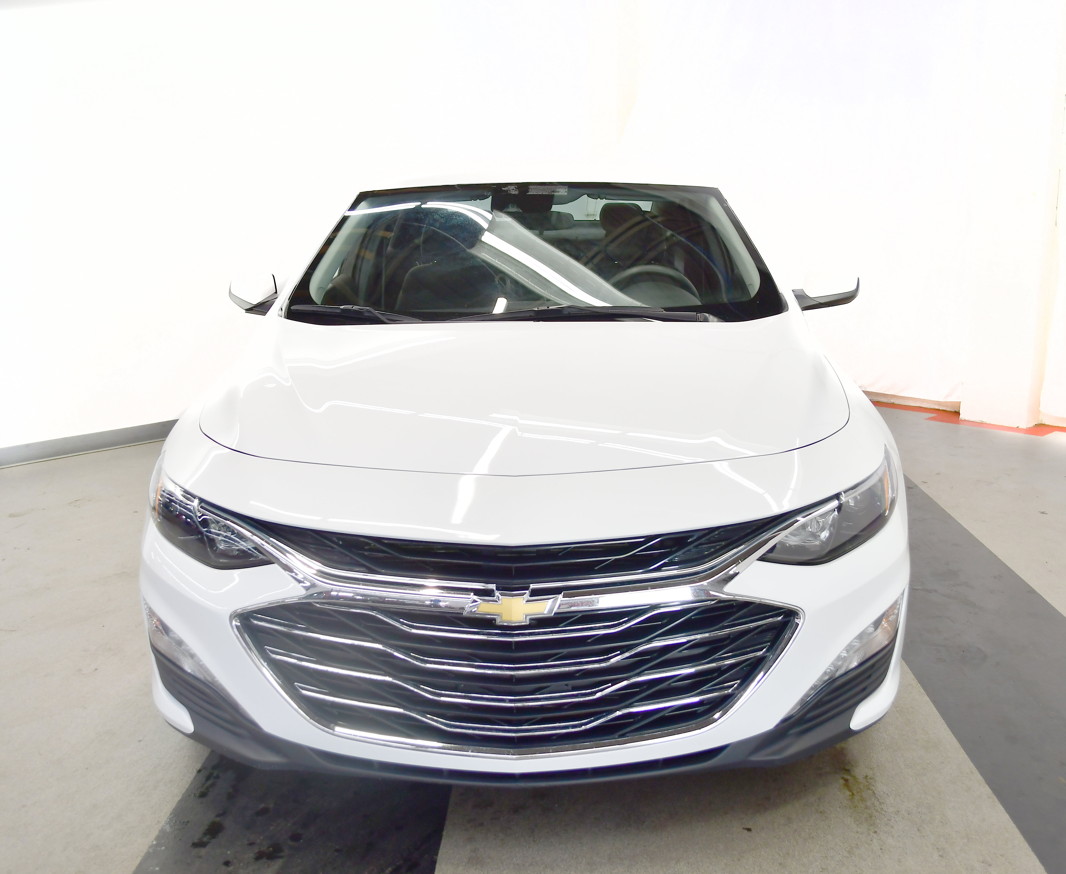 Used 2024 Chevrolet Malibu LT image 3