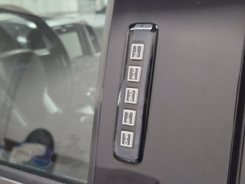 Used 2019 Ford F150 XLT w/ Equipment Group 302A Luxury AWD/4WD image 25