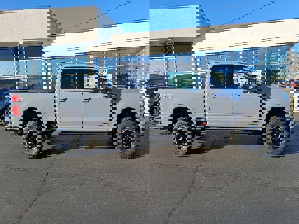 New 2026 Ford F250 Lariat w/ Tremor Off-Road Package image 2