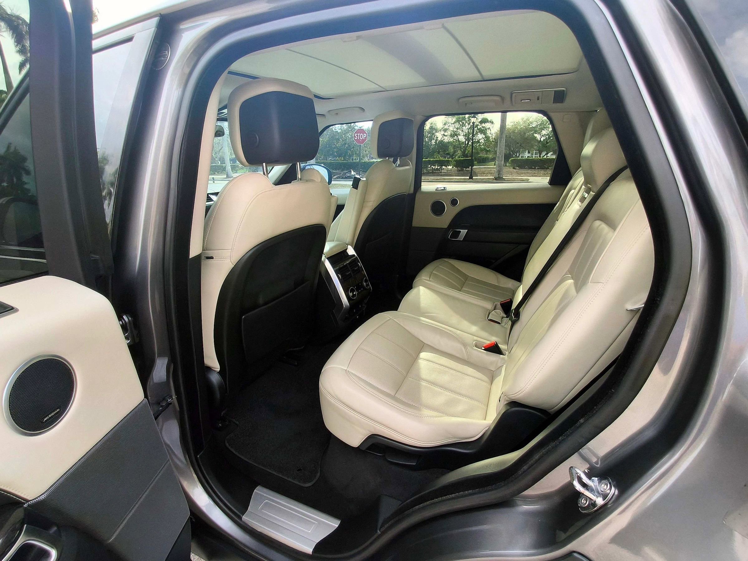 Used 2018 Land Rover Range Rover Sport Supercharged image 11