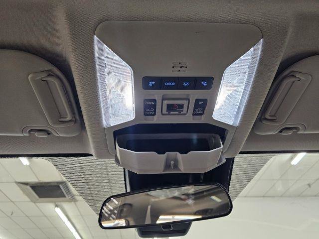 Used 2022 Toyota RAV4 XLE w/ Convenience Package FWD image 25