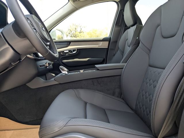 Certified 2025 Volvo XC90 B6 Plus w/ Protection Package Premier image 26