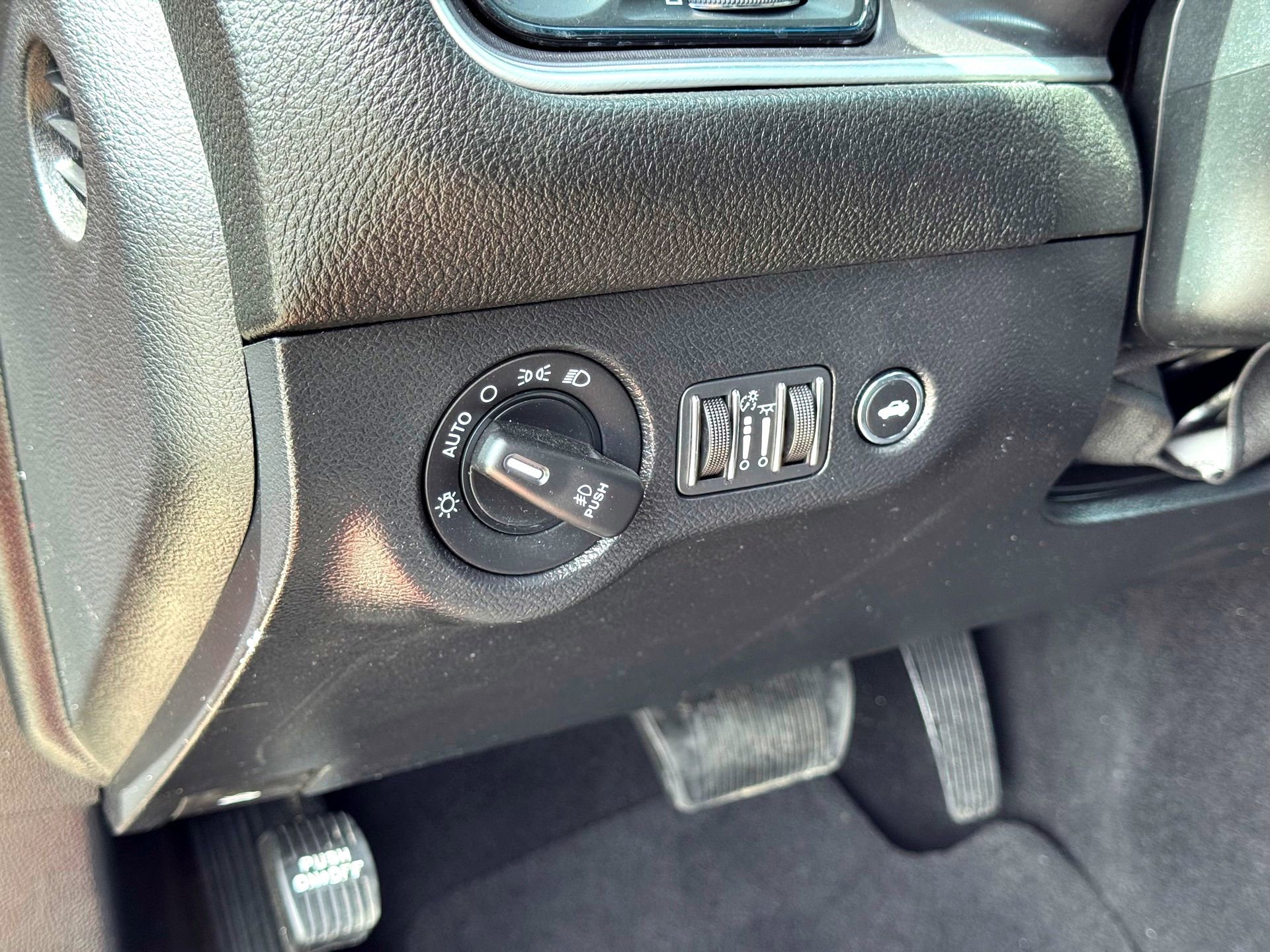 Used 2020 Dodge Challenger R/T w/ Blacktop Package image 16