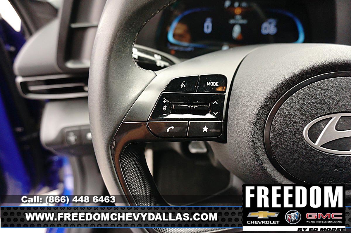 Used 2025 Hyundai Elantra Sport FWD image 19