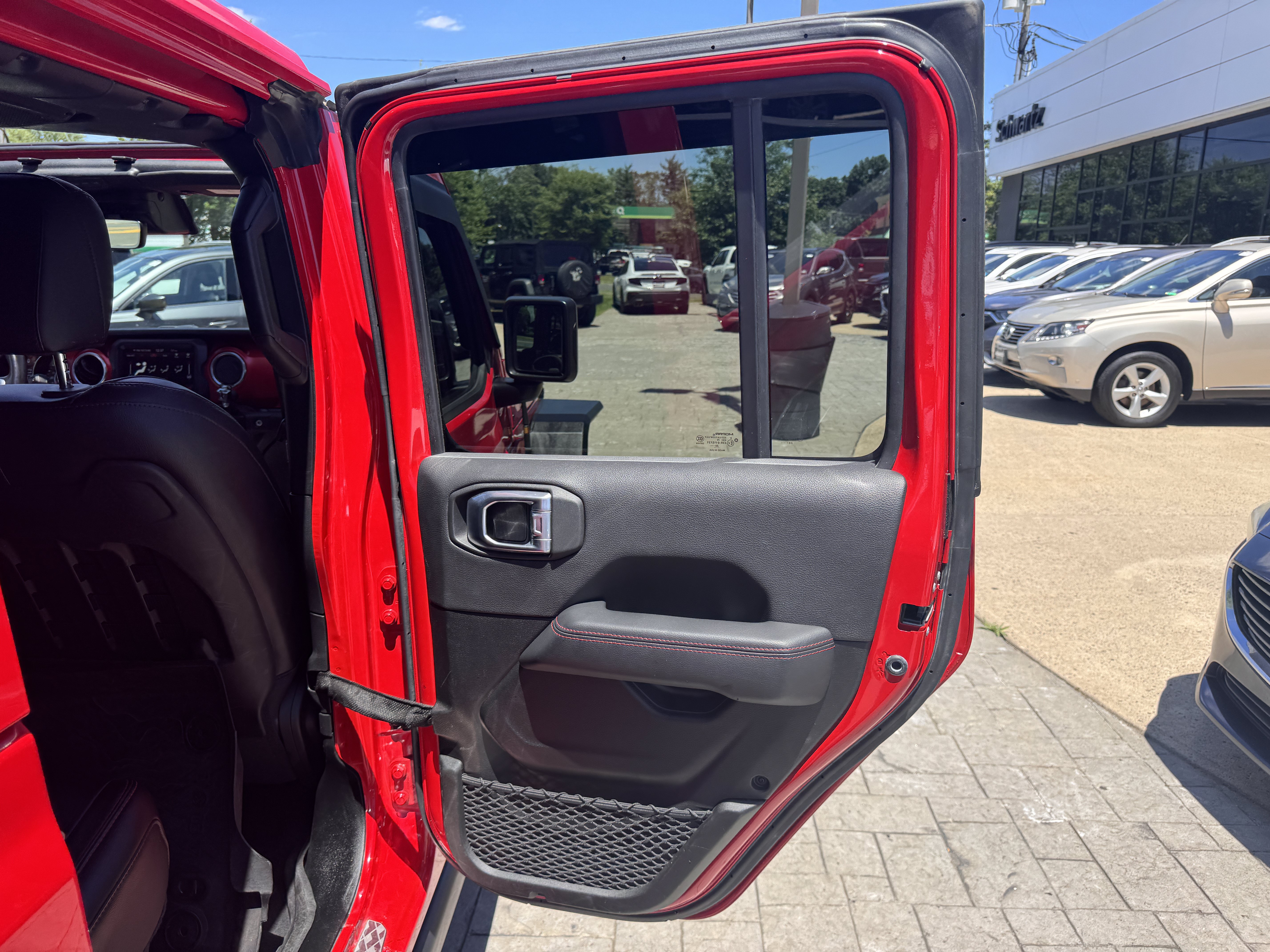 Used 2021 Jeep Gladiator Rubicon AWD/4WD image 24