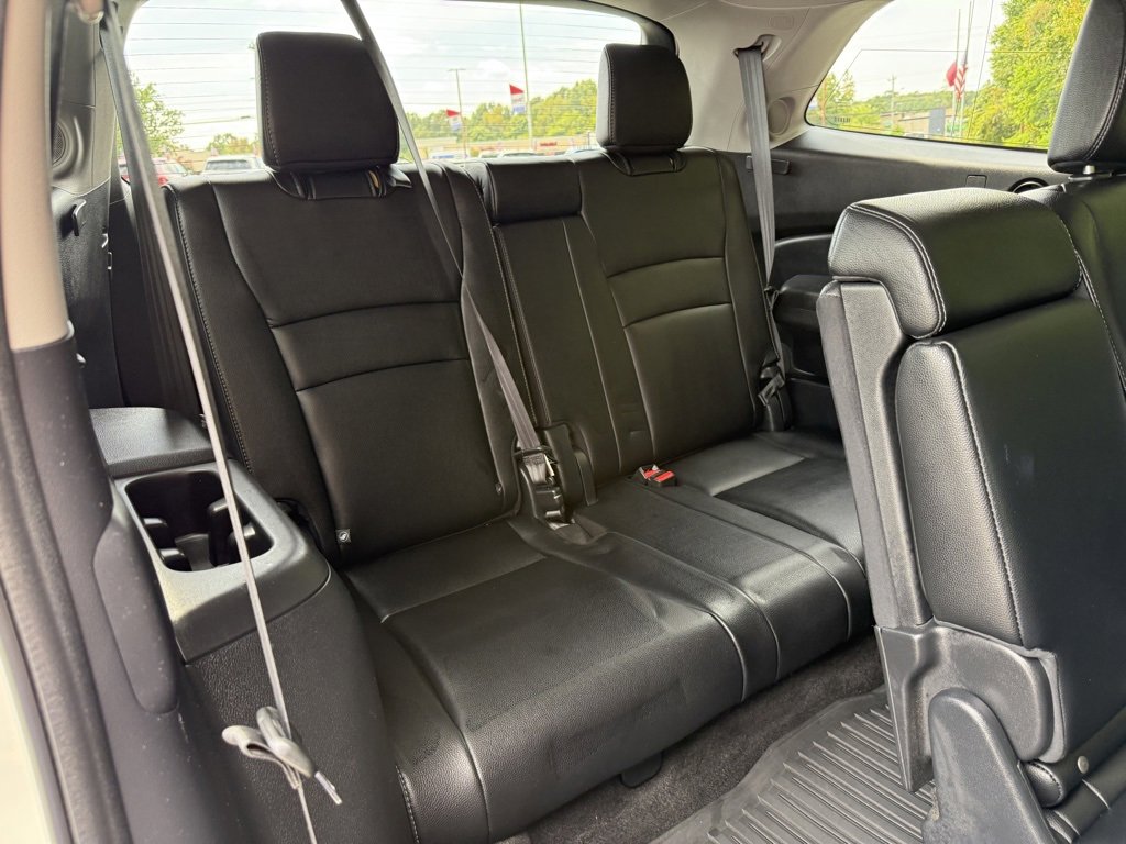 Used 2018 Honda Pilot Touring image 27