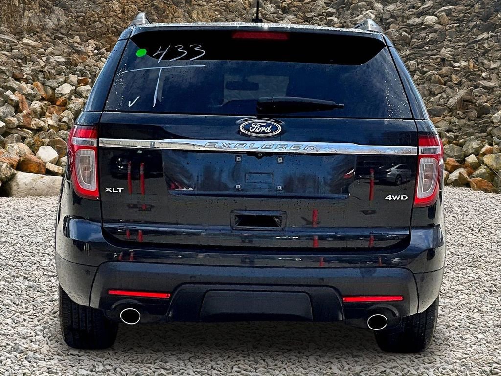 Used 2014 Ford Explorer XLT w/ Equipment Group 202A image 4