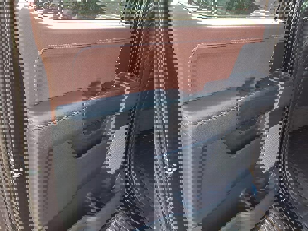 Certified 2022 Ford F150 Lariat w/ Equipment Group 502A High image 13