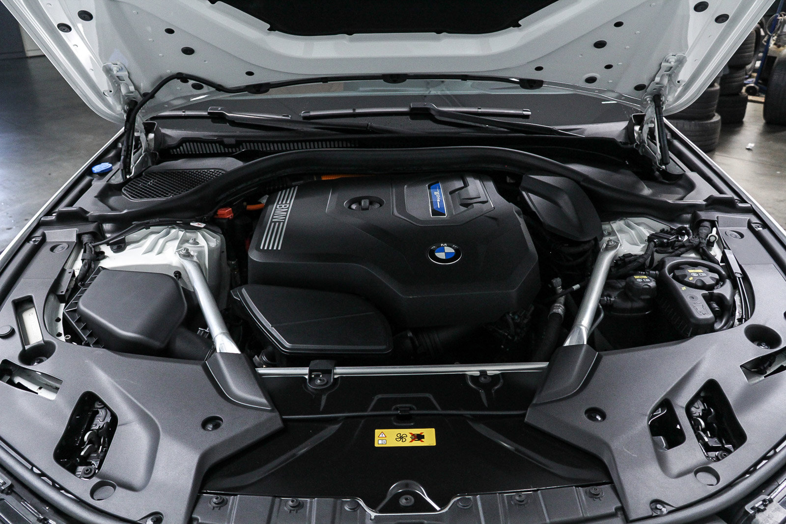 Certified 2023 BMW 530e 530e w/ Premium Package image 27